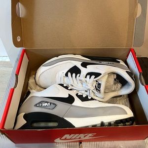 Nike Air Max 90 White/Black Retro 2013 Size 10.